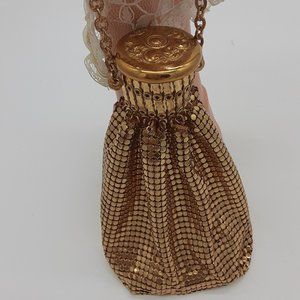 Vintage WHITING & DAVIS Gold Tone Mesh Purse Metal Top Expandable Coin Hand Bag
